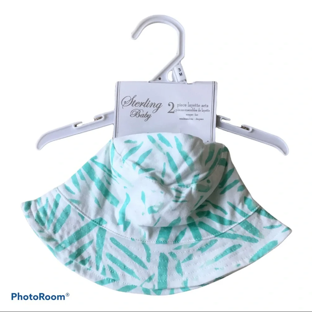 ⭐️Adorable 2 Piece Layette Set⭐️